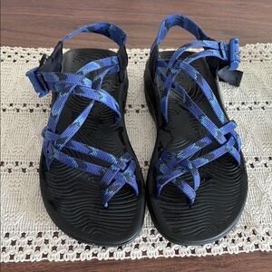 Chaco Black and Blue Strappy Sandals